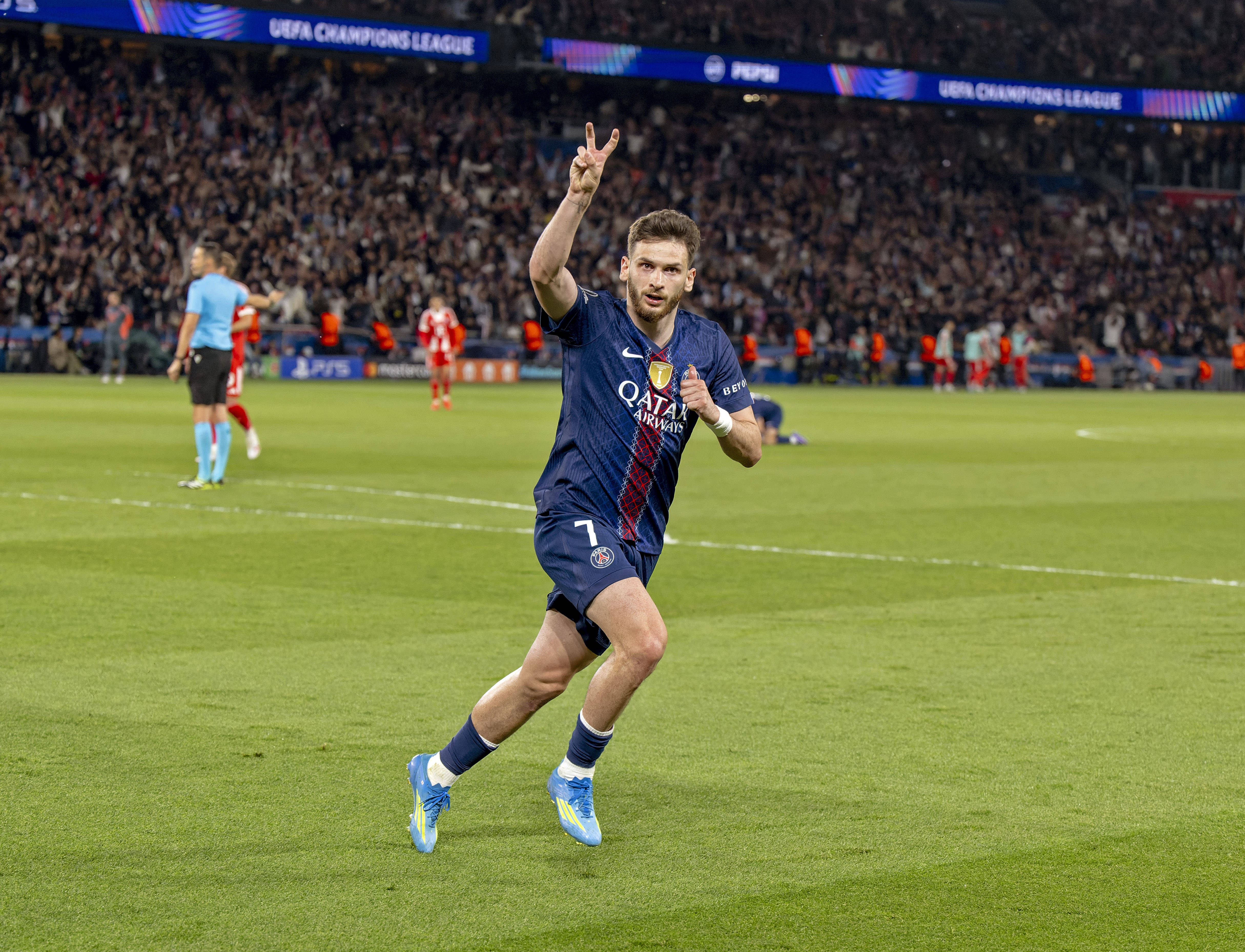 足球高考题全科答案出炉 题库覆盖克罗斯失误到本菲卡胜场计算
