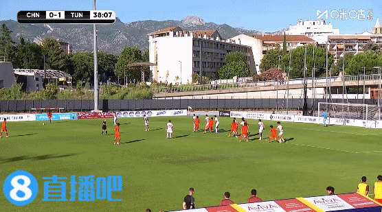 U19国足土伦杯收官战0-3负突尼斯 武之程失误杨展彭两黄离场 U19国足土伦杯收官战0-3负突尼斯 武之程失误杨展彭两黄离场