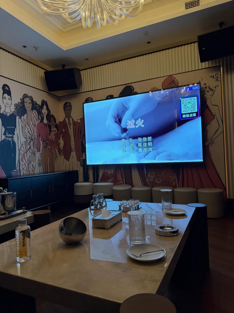 PJ·华盛顿携妻游杭州，社媒晒图称中国行第二站