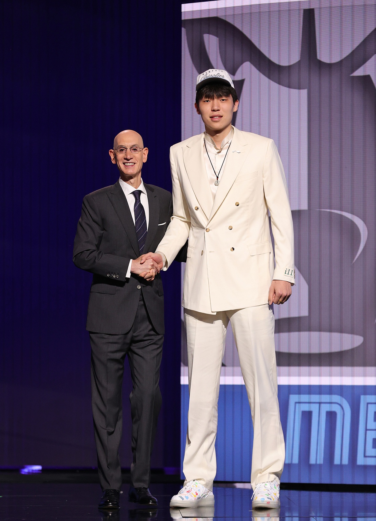 杨瀚森新秀赛季全览：NBA场均2.2分1.5板，G联赛砍17+9