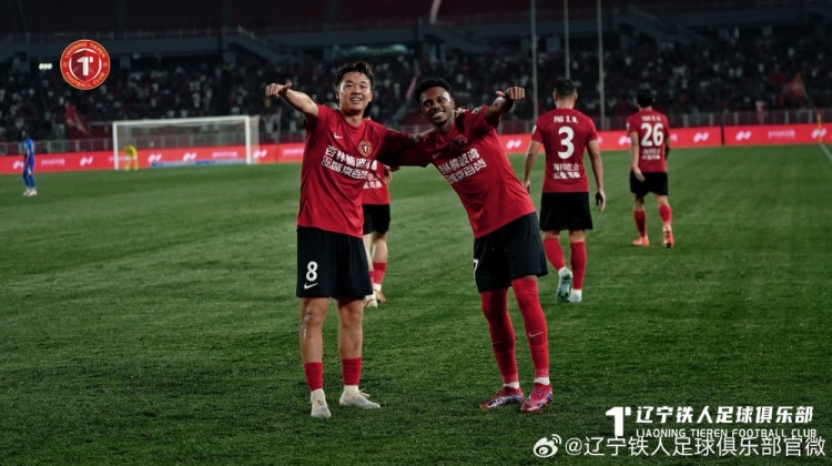 热菲尼奥梅开二度 辽宁铁人楠波湾3-1力克上海申花 热菲尼奥梅开二度 辽宁铁人楠波湾3-1力克上海申花